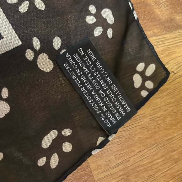 Silky vintage style scarf - Picture 2 of 7